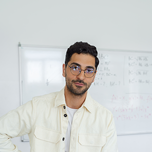 Dr. Carlos Mendez